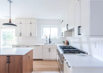 White Kitchen Cabinets: Elevating Your Space with Elegance and Versatility