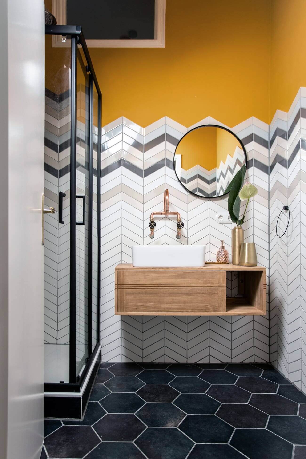 Bathroom Accent Tile Behind The Vanity