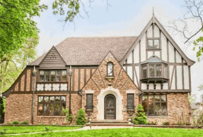 TUDOR HOME BRICK PATTERN